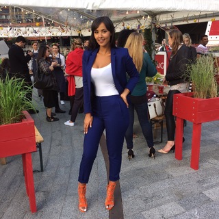 Maya Jama feet photo thumbnail