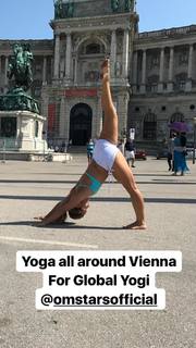 Kino MacGregor feet photo thumbnail