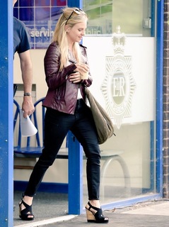 Tina O'Brien feet photo thumbnail
