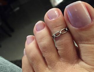 Karin Klemp feet photo thumbnail