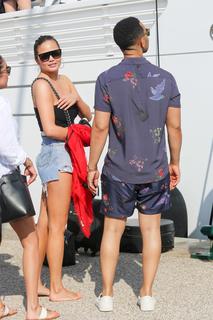Chrissy Teigen feet photo thumbnail