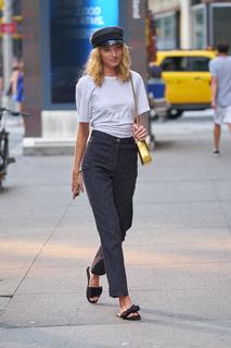 Elsa Hosk feet photo thumbnail