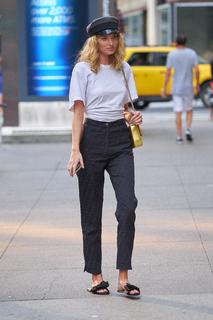 Elsa Hosk feet photo thumbnail