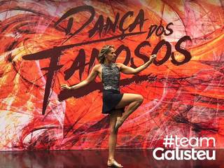 Adriane Galisteu feet photo thumbnail