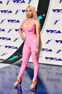 Nicki Minaj feet photo thumbnail