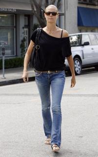 Heidi Klum feet photo thumbnail