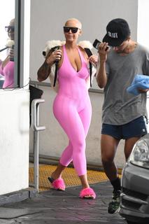 Amber Rose feet photo thumbnail