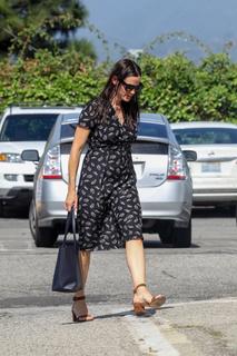 Jennifer Garner feet photo thumbnail