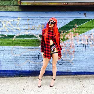 Justina Valentine feet photo thumbnail
