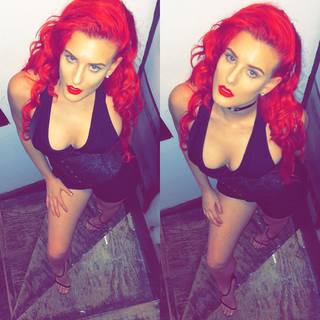 Justina Valentine feet photo thumbnail