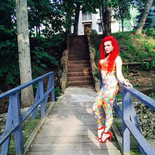 Justina Valentine feet photo thumbnail
