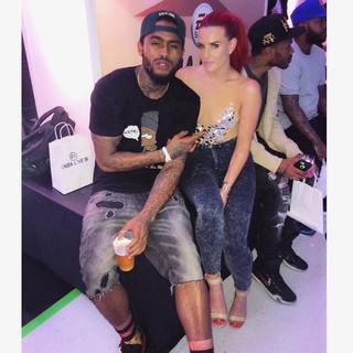 Justina Valentine feet photo thumbnail