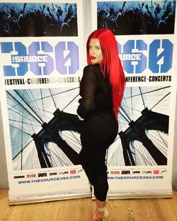 Justina Valentine feet photo thumbnail