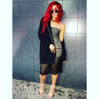 Justina Valentine feet photo thumbnail