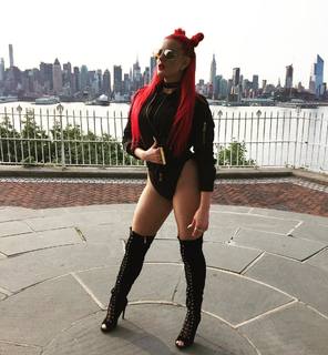 Justina Valentine feet photo thumbnail
