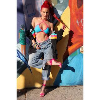 Justina Valentine feet photo thumbnail