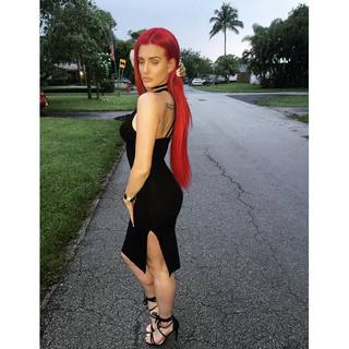 Justina Valentine feet photo thumbnail