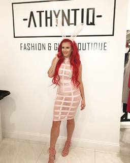 Justina Valentine feet photo thumbnail