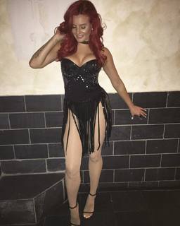Justina Valentine feet photo thumbnail