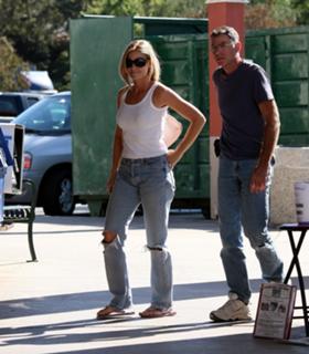 Denise Richards feet photo thumbnail