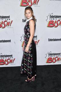 Aly Michalka feet photo thumbnail