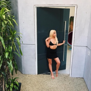 Tana Mongeau feet photo thumbnail