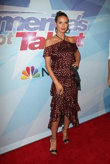 Heidi Klum feet photo thumbnail