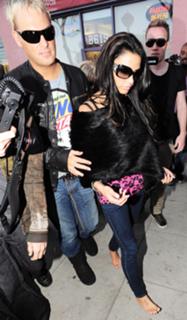 Katie Price feet photo thumbnail