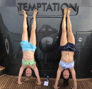 Danica Patrick feet photo thumbnail
