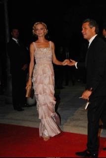 Uma Thurman feet photo thumbnail
