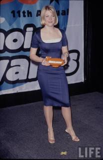 Melissa Joan Hart feet photo thumbnail