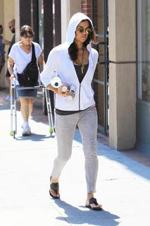 Michelle Rodriguez feet photo thumbnail