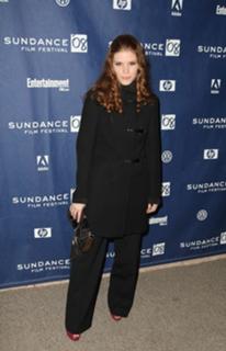 Kate Mara feet photo thumbnail