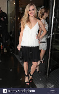 Tina O'Brien feet photo thumbnail