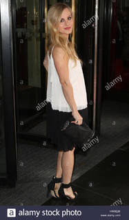 Tina O'Brien feet photo thumbnail