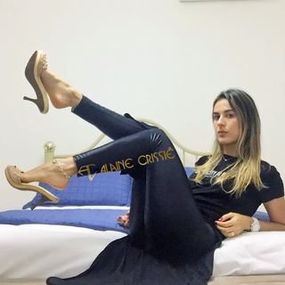 Alaine Crissiê feet photo thumbnail