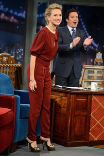Naomi Watts feet photo thumbnail