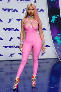 Nicki Minaj feet photo thumbnail