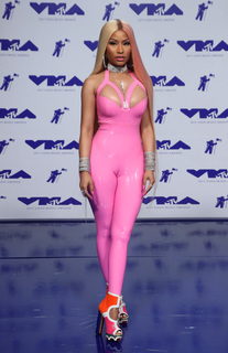 Nicki Minaj feet photo thumbnail