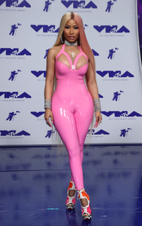 Nicki Minaj feet photo thumbnail