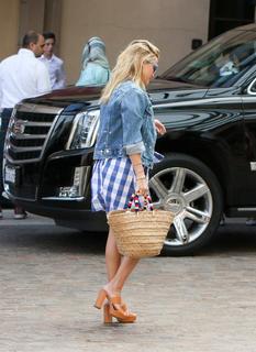 Reese Witherspoon feet photo thumbnail