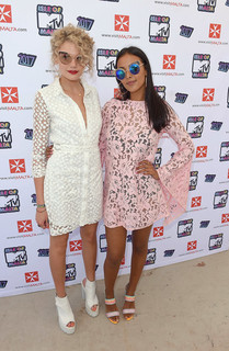 Maya Jama feet photo thumbnail