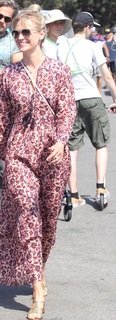 January Jones feet photo thumbnail