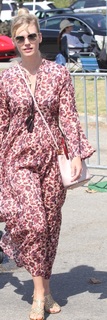 January Jones feet photo thumbnail