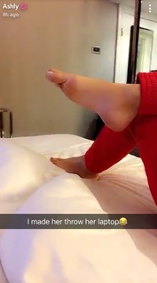 Tana Mongeau feet photo thumbnail