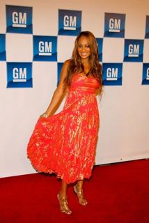 La La Anthony feet photo thumbnail