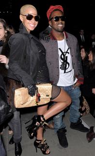 Amber Rose feet photo thumbnail