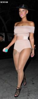 Amber Rose feet photo thumbnail