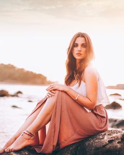 Dorra Zarrouk feet photo thumbnail