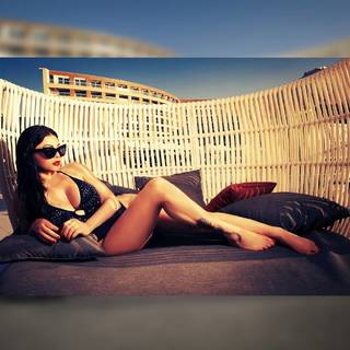 Haifa Wehbe feet photo thumbnail